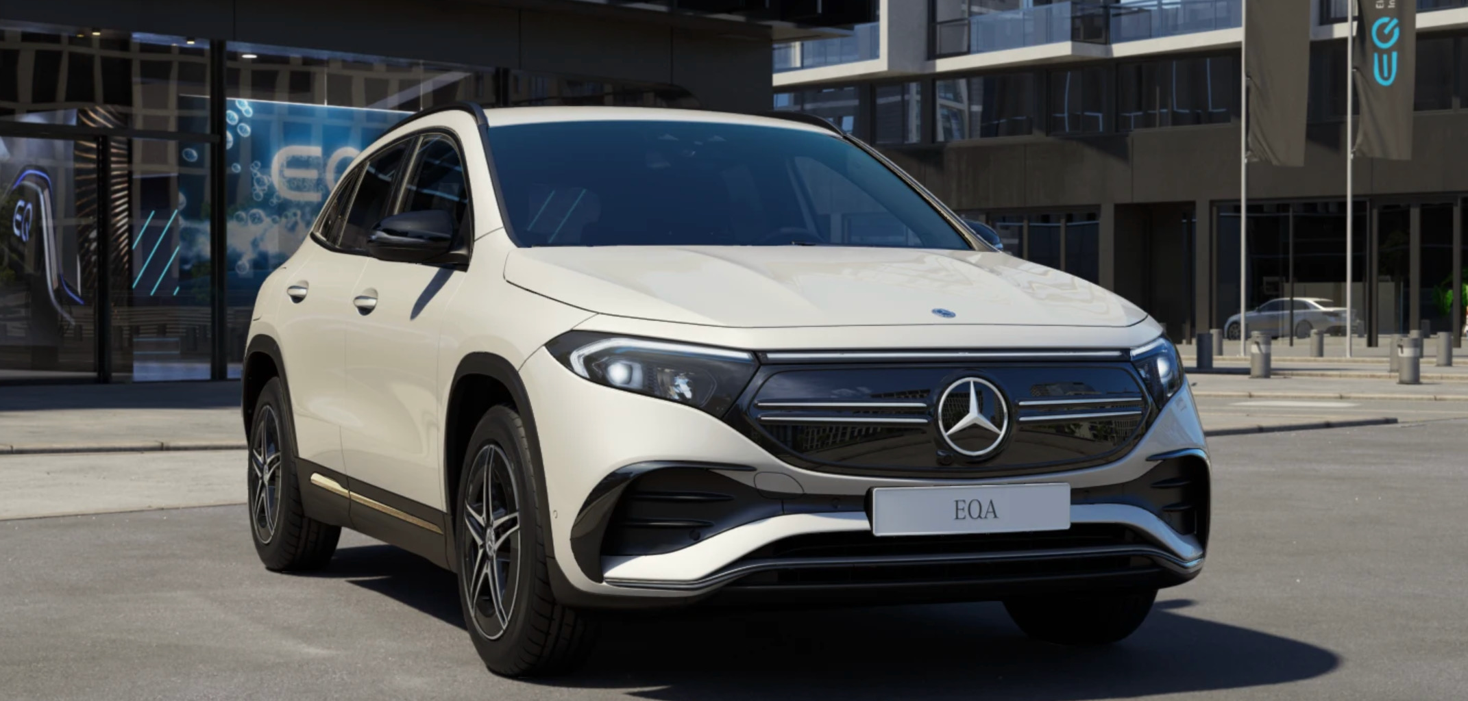 Mercedes EQA 300 4matic AMG | nové elektrické malé SUV | elektromobil | luxusní městské SUV | nové auto | nákup online | auto eshop AUTOiBUY.com